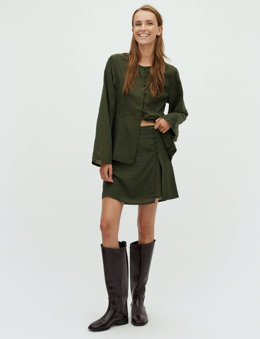 Bellina-M_Pine Green Black Stripe_Model_0