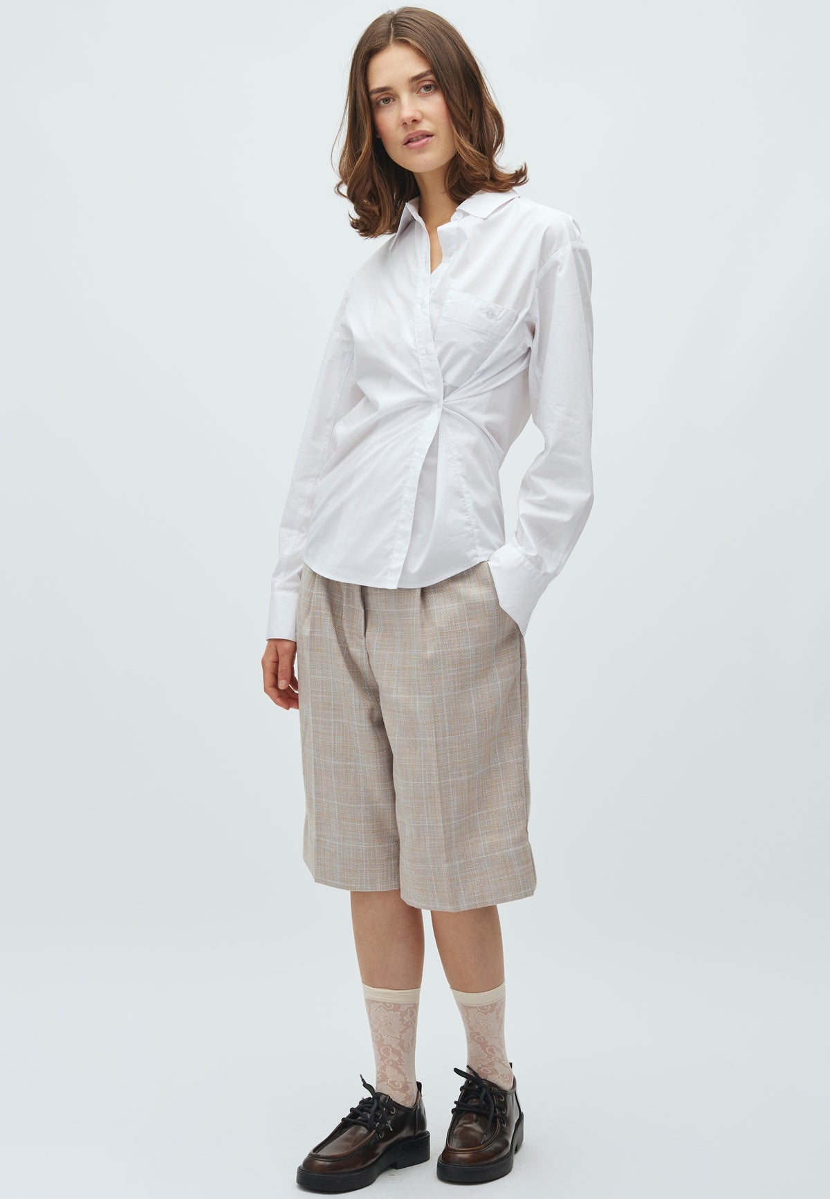 Brecan-M_Beige Check_Model_0