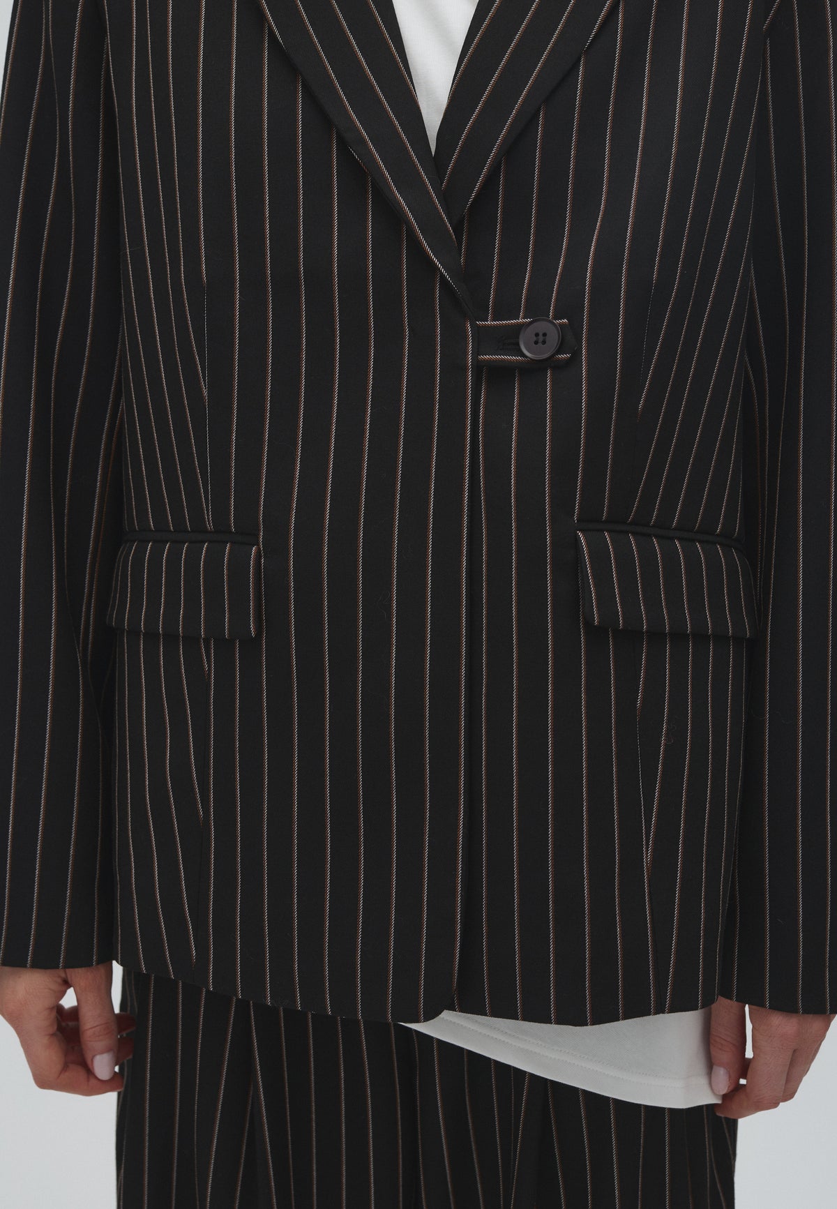 Milani-M_Black Brown Pinstripe_Model_2